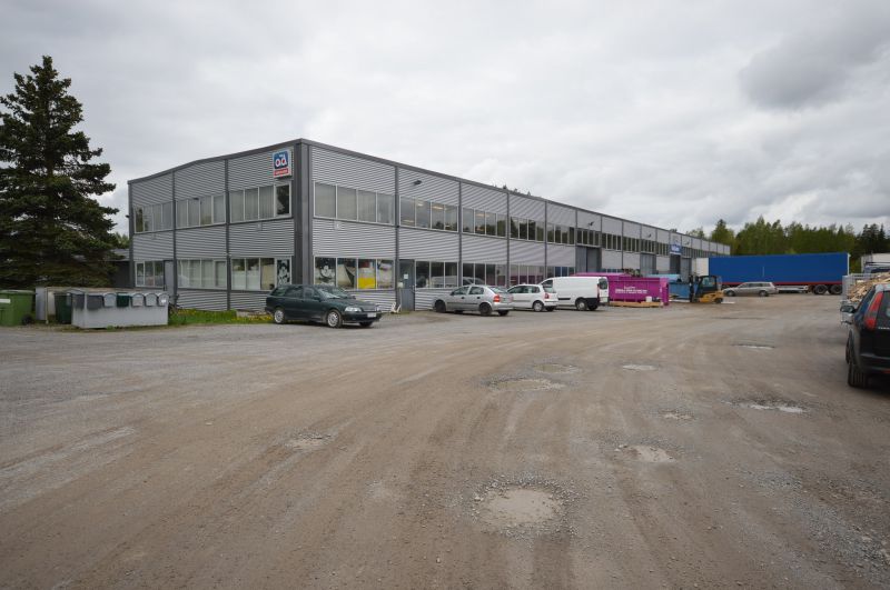Maantason lämmin hallitila Raisiossa näkyvällä paikalla. Tila nro A10-A11. 