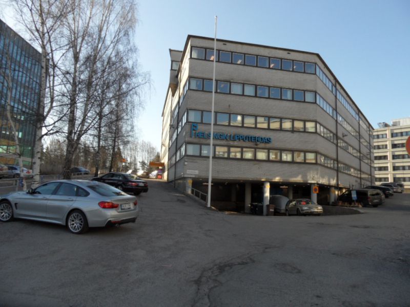 Toimisto- / varasto- ja työtilaa Pitäjänmäessä
