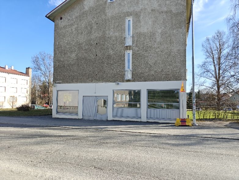 NEKALASSA VALOISA LIIKE- TAI TOIMISTOTILA!