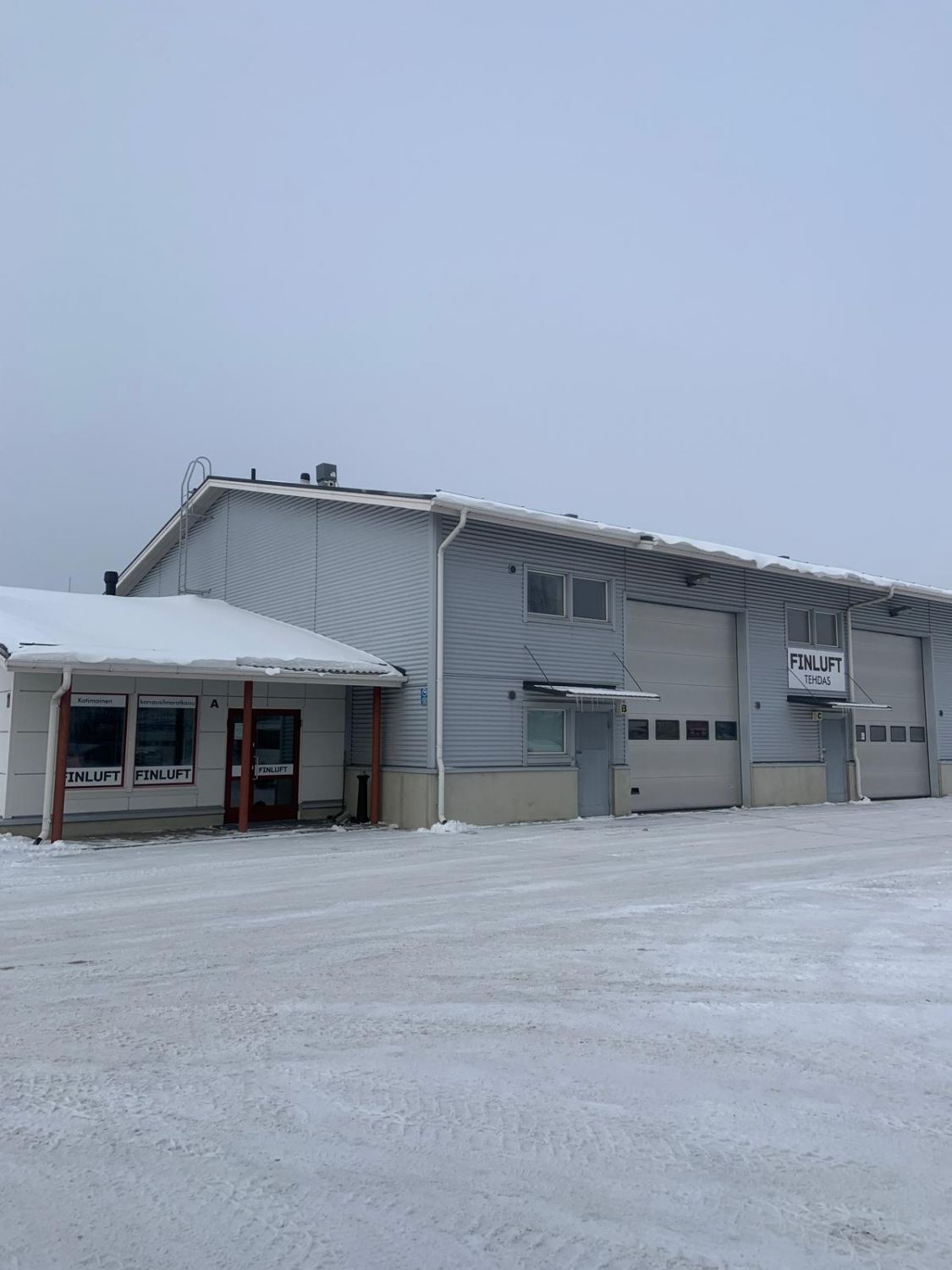 Siistiä toimisto/ tuotantotilaa tarjolla Elovainiontie 11, Ylöjärvi. Vaihtoehdot tuotantotiloilla  145 m², 173m² tai 318...