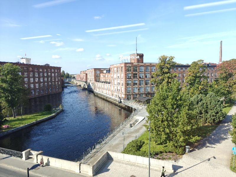 KANSALLISMAISEMISSA KOSKEN RANNASSA LOISTAVAKUNTOINEN TOIMISTOTILA!