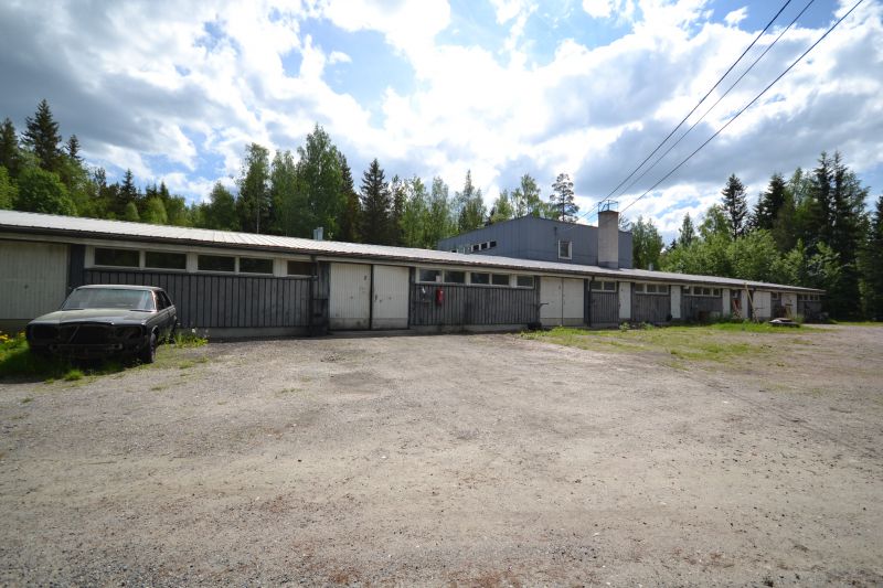 Paimion Askalassa lämmin tallitila pariovilla. Koko n. 78 m². Tila nro 1.