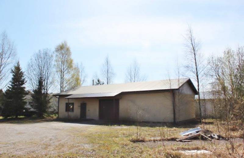 MYYDÄÄN HALLIKIINTEISTÖ VAHDON KESKUSTASSA