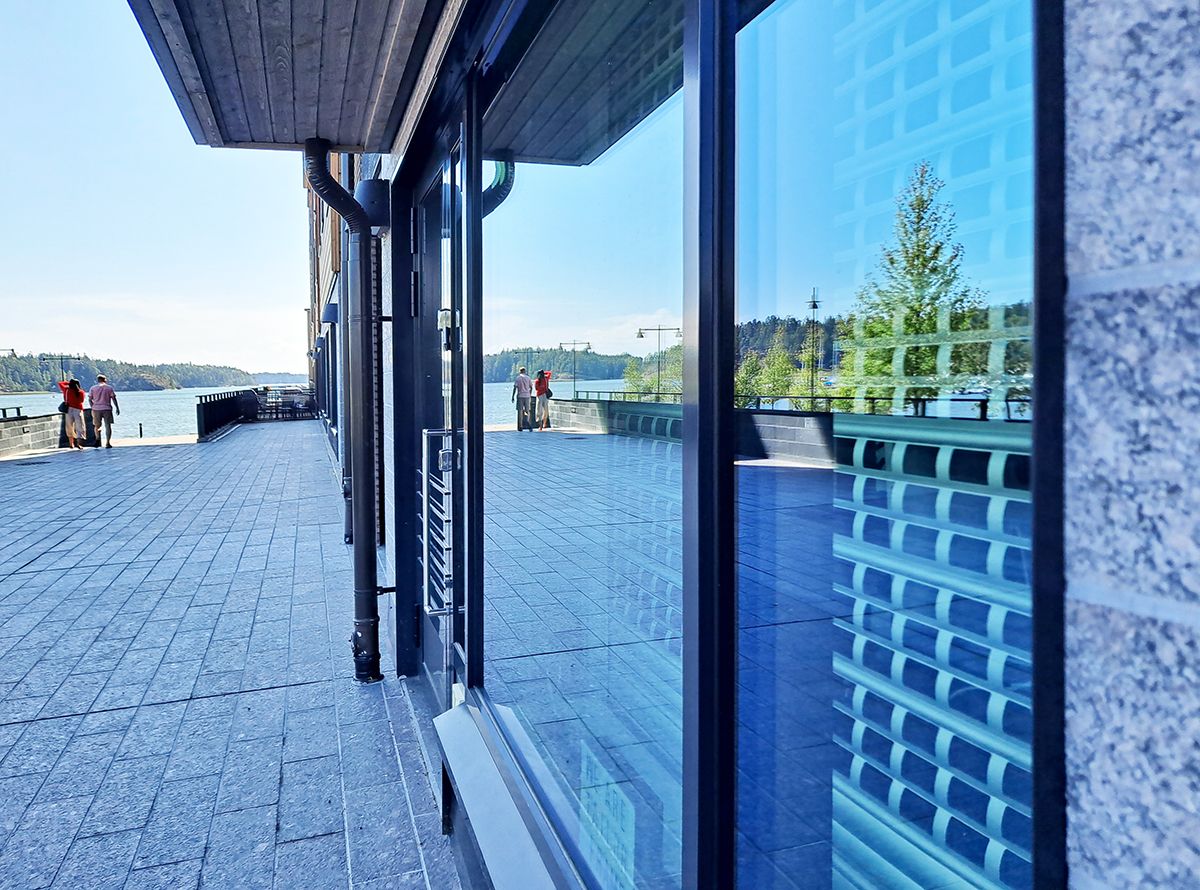 Ihana, pieni liiketila hurmaavassa Sipoonrannassa! Velaton myyntihinta: 139’000 €