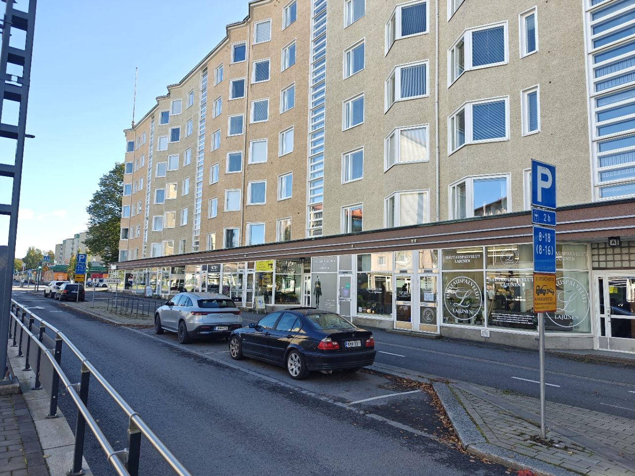 LIIKETILA NÄKYVÄLLÄ PAIKALLA KALEVASSA!