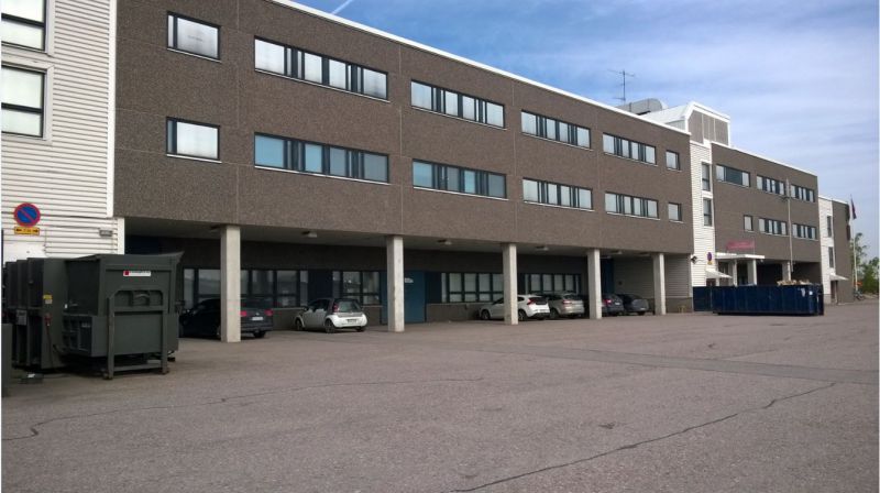 Vuokrattavana valoisaa ja jäähdytettyä toimistotilaa. Sopii erinomaisesti myös showroom käyttöön.