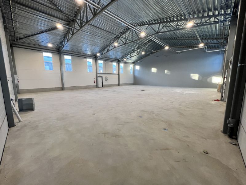 Halli 400m²