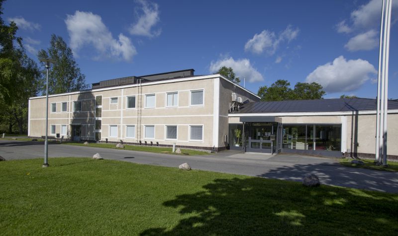 Vuokrataan Visatalosta viihtyisiä eri kokoisia toimistotiloja upeassa puistomaisemassa. Visamäen korkeakoulukeskuksen kehittyvä kampusalue ja yhteisö tarjoavat erinomaisen kasvu- ja kohtaamispaikan yrtyksellesi. Lisäpalveluna tarjoamme kattavat toimitilapalvelut mm. autopaikan, ravintolapalvelut ja ...