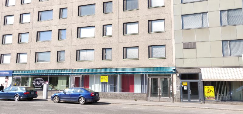 LIIKETILA KANSIAREENAN VÄLITTÖMÄSSÄ LÄHEISYYDESSÄ !!