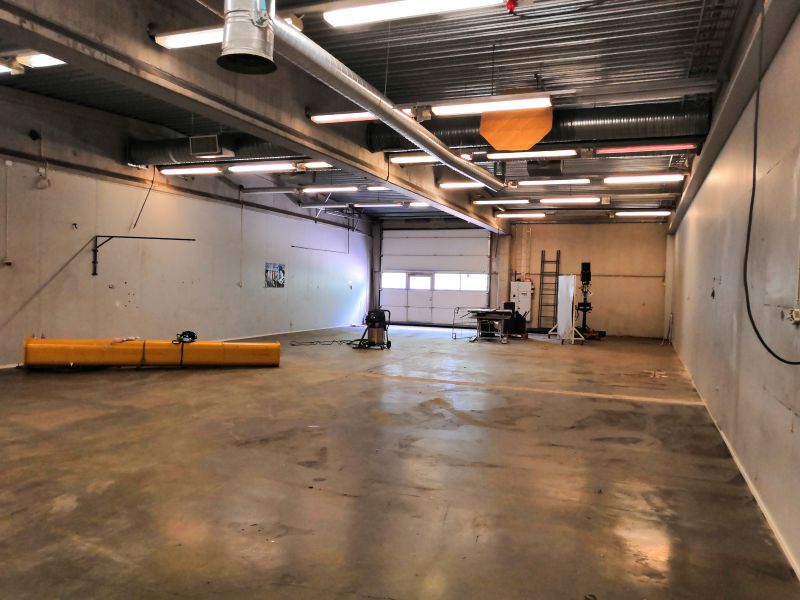 Halli 260 m2