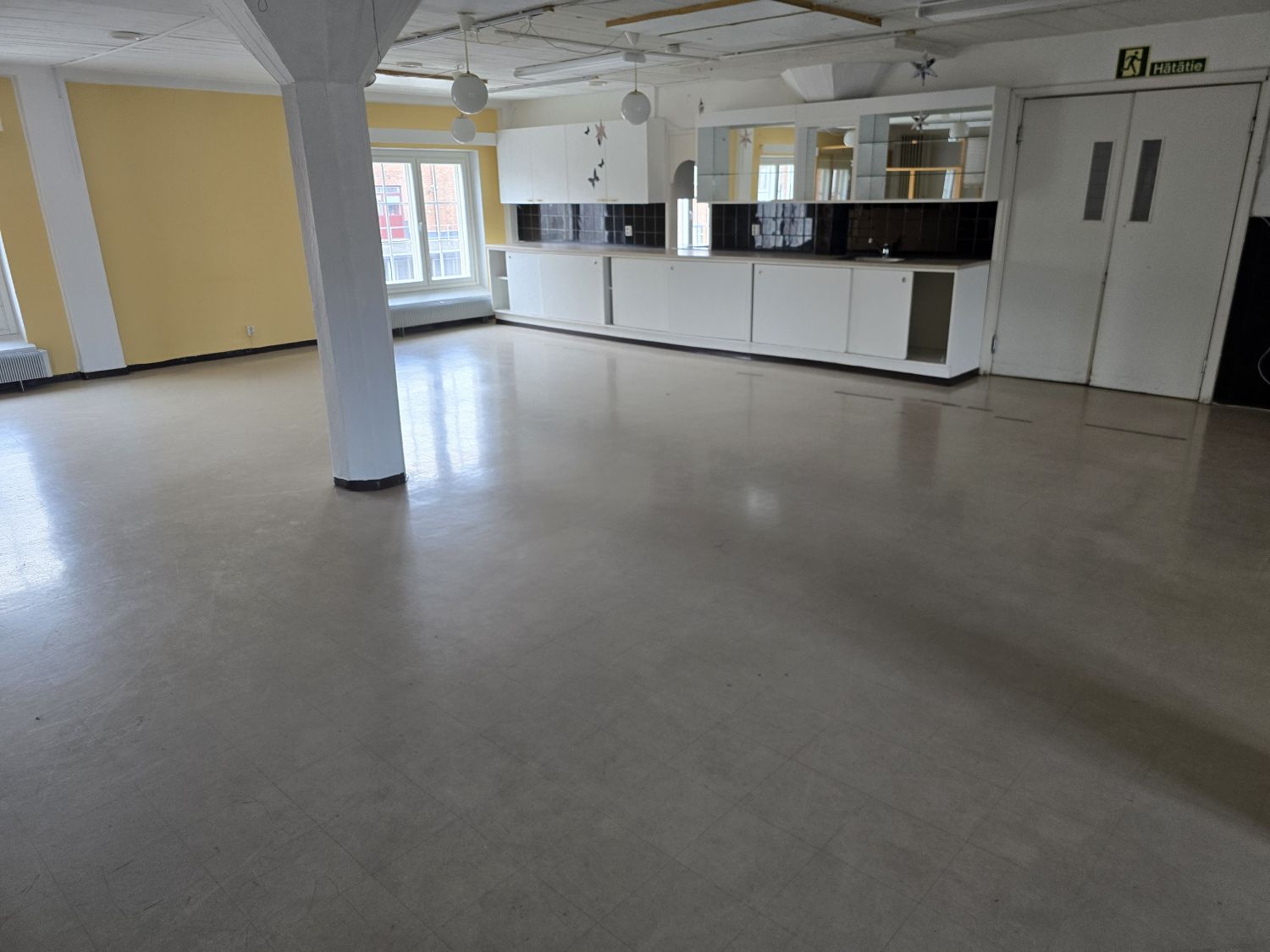 Teollisuusasema C 3. krs. tavarahissi