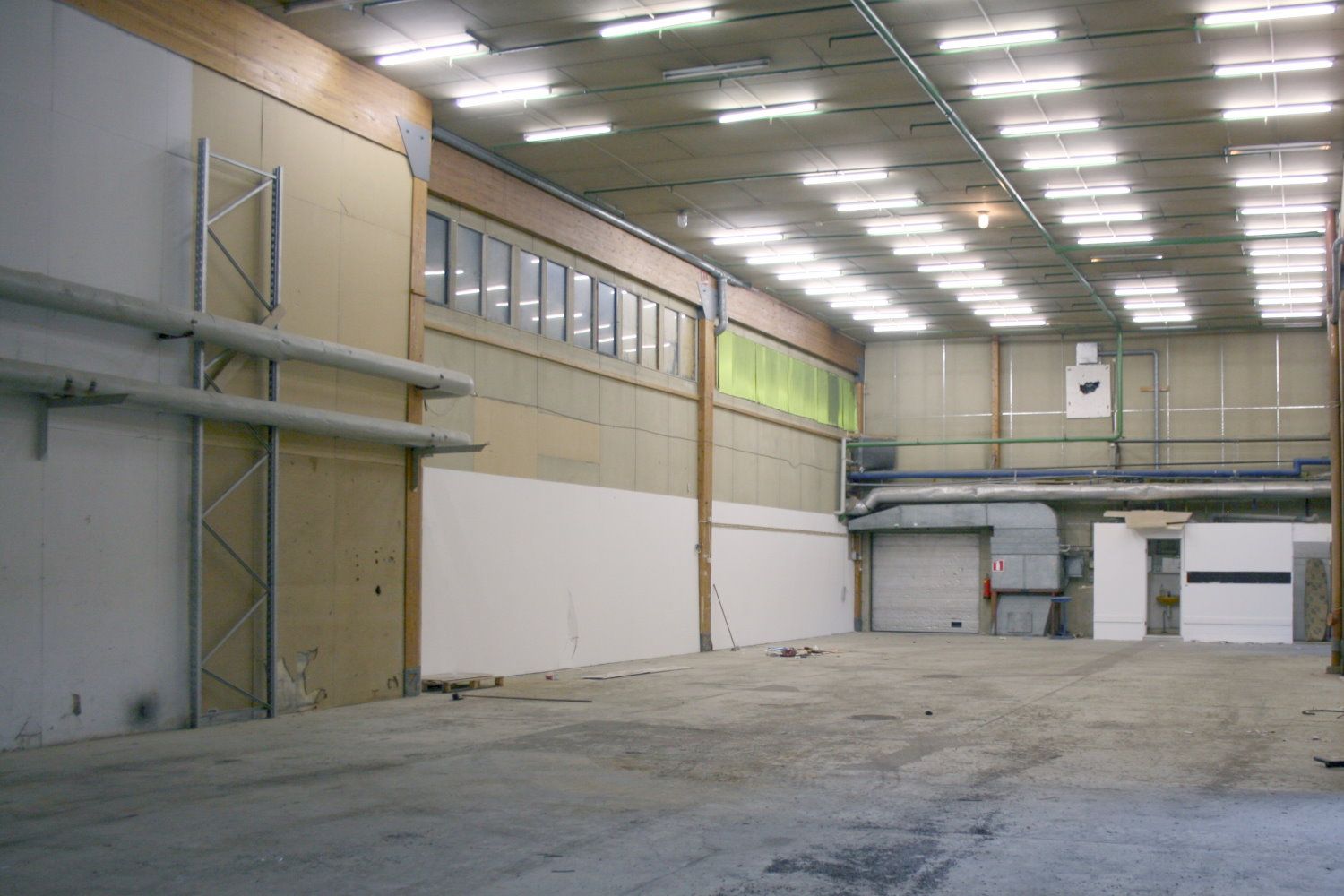 Tuotanto- tai varastotila 330-500 m²