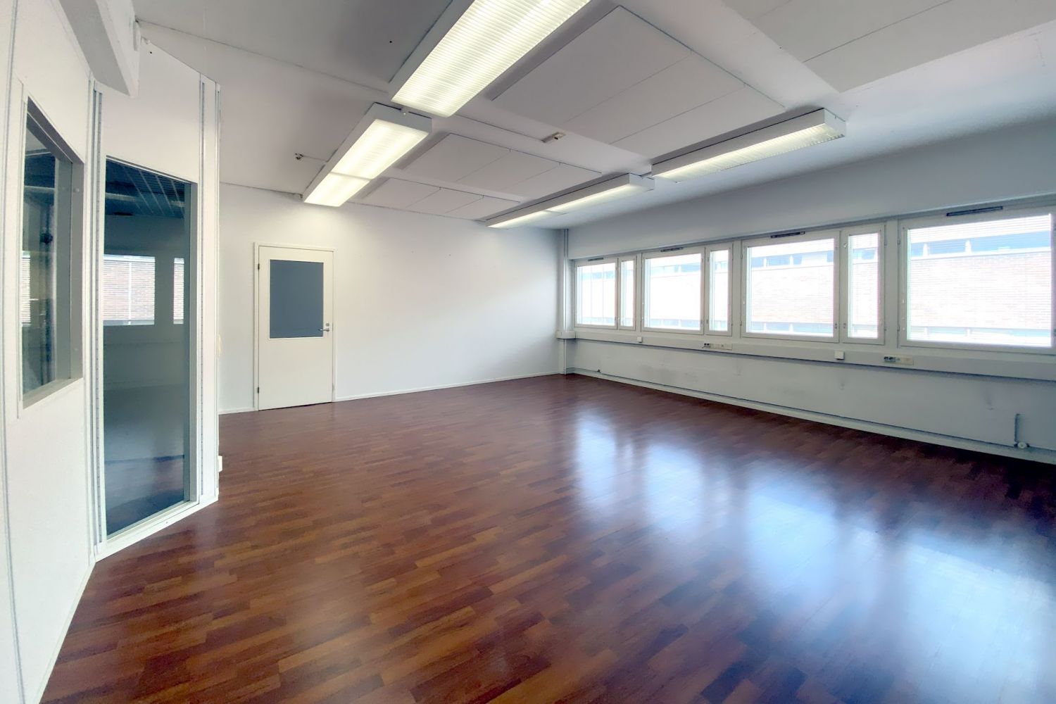 Toimisto- ja varastotila 207 m²