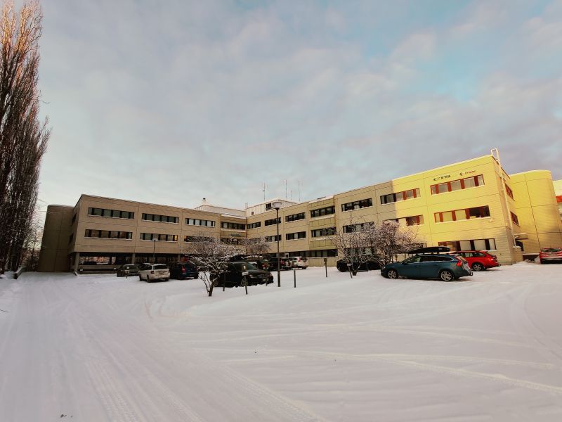 Vuokrataan kokoustilaa isommallekin porukalle Jyväskylän ydinkeskustan vierestä Tourulasta.