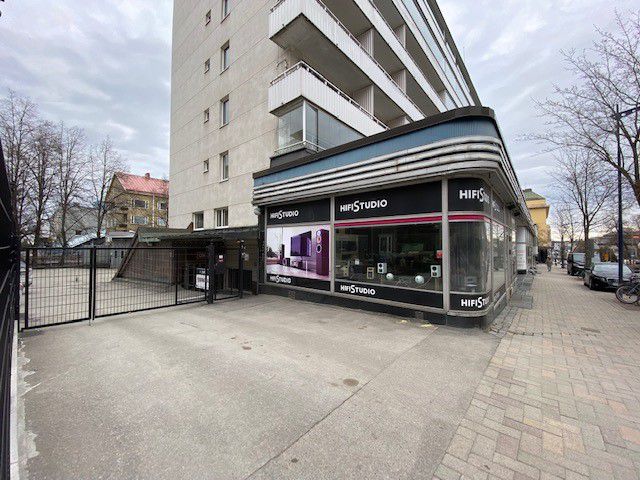 Siistissä kunnossa oleva toimistotila Jyväskylän ydinkeskustassa. Remontoitu kauttaaltaan 2013. Kolme toimistohuonetta, ...