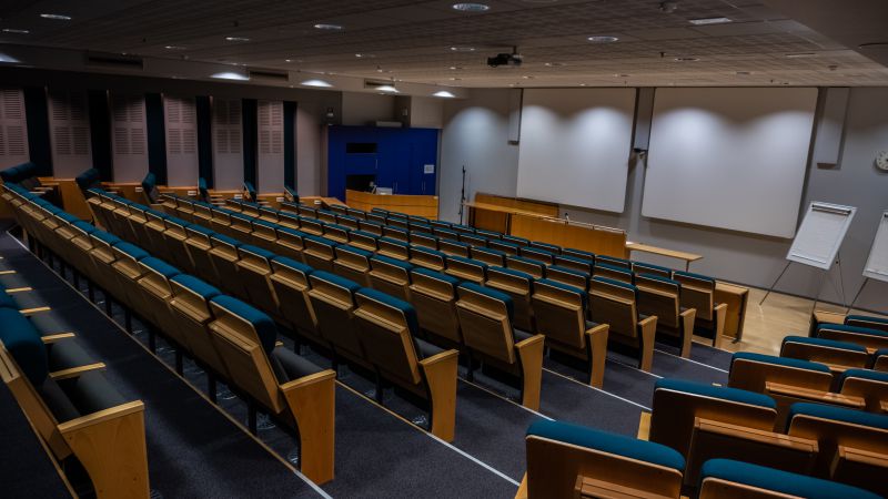 Yhteiskäytössä oleva auditorio