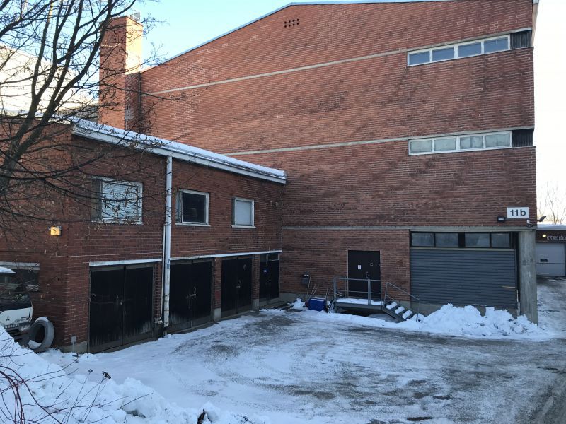 Herttoniemen teollisuusalueella vapaana siisti 30 m2 autotalli.