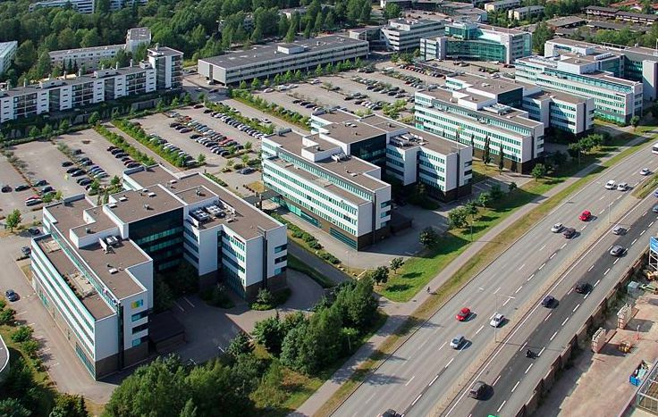 Pohjois-Tapiolassa Kehä 1:n varressa moderni, ilmastoitu 4. kerroksen toimistotila.