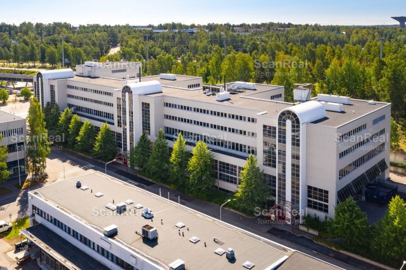 Monipuolista ja korkeaa toimistotilaa Roihupellon teollisuusalueelta.