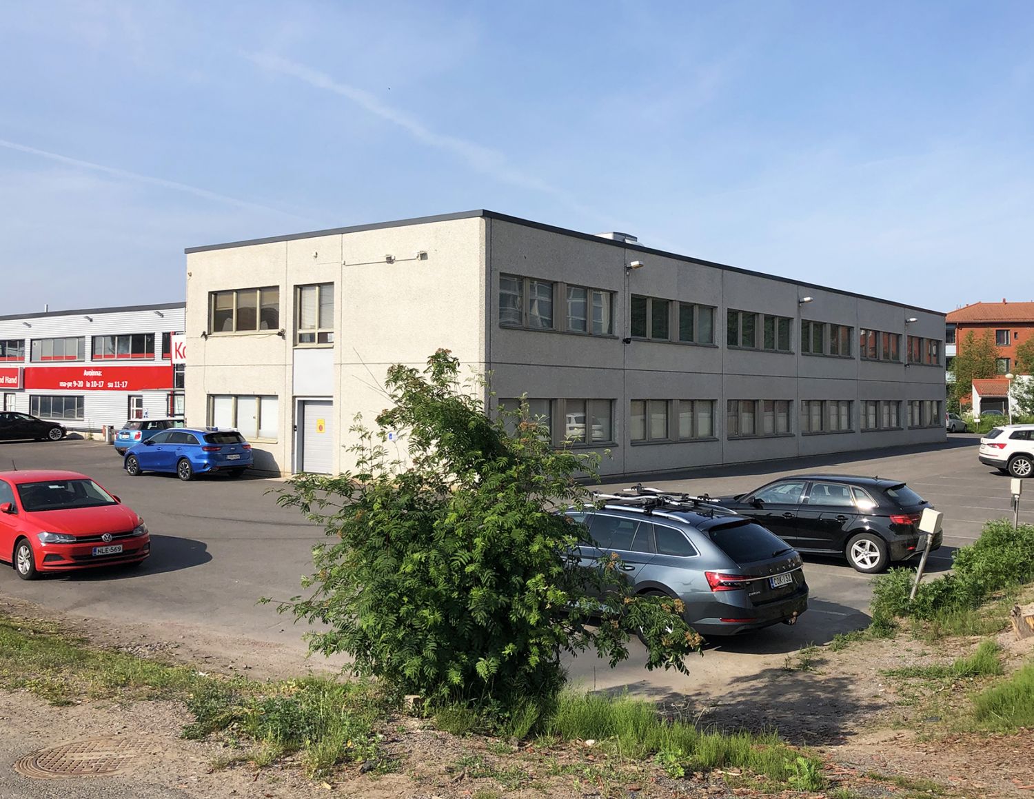 Vuokrataan toimistotilaa Tammistosta! Vuokra: 2’980 €/kk + alv

