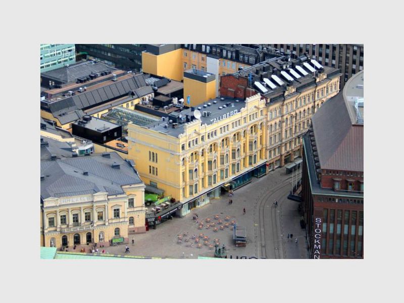 Vuokrattavana siistiä varastotilaa aivan Helsingin ydinkeskustassa, perinteikkäässä Aleksanterinkatu 21:n kiinteistössä. Vapaat varastotilat ovat kooltaan 10 m², 25 m² ja 131 m². Suurinta tilaa voidaan muunnella tarpeen mukaan. Suora yhteys keskushuo...