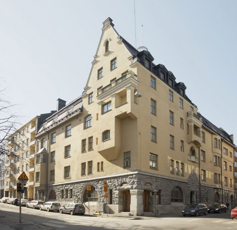 Kaartinkaupungissa, Navigator-talossa vuokrattavana upea 482 m2 (katutaso 324 m2+kellari 158 m2) ravintolatila arvokiint...