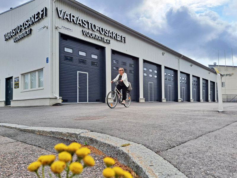 HALLI/TALLITILA VUOKRATTAVANA HYVÄLLÄ SIJAINNILLA KONALASSA! Vuokra 630 €/kk, alv-vapaa