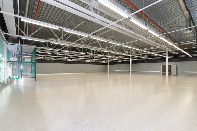 Myymälä 986m²