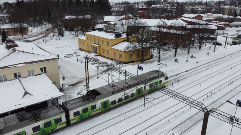 Kuvassa myös Riihimäen rautatieasema