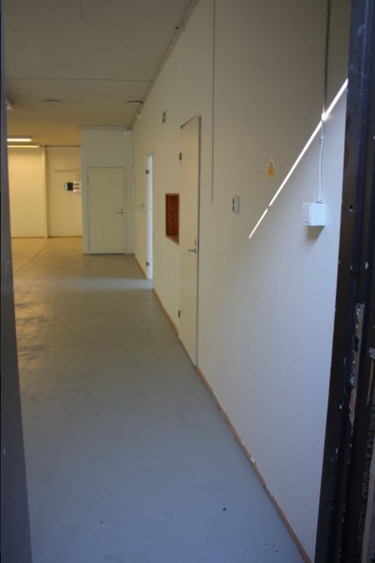 8m2, 16m2, 20m2 ja 25m2 varastojen sisäänkäynti