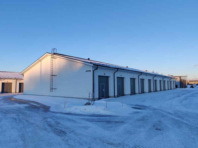 Myydään kasvavalta seppälänkankaan alueelta uutta hallitilaa! Maalämpö! ei kalliitta sähkölämmitys kuluja! Loppuvuoden k...
