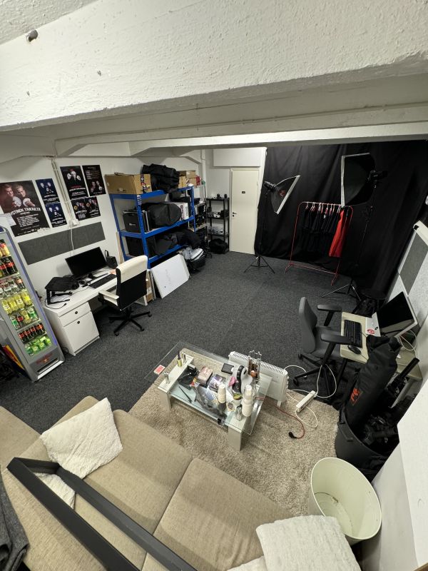 Nekalasta maaliskuun alkuun todella siistiä toimisto/varastotila. Tilassa erillinen  wc.  Pihassa hyvin ilmaista paikoit...