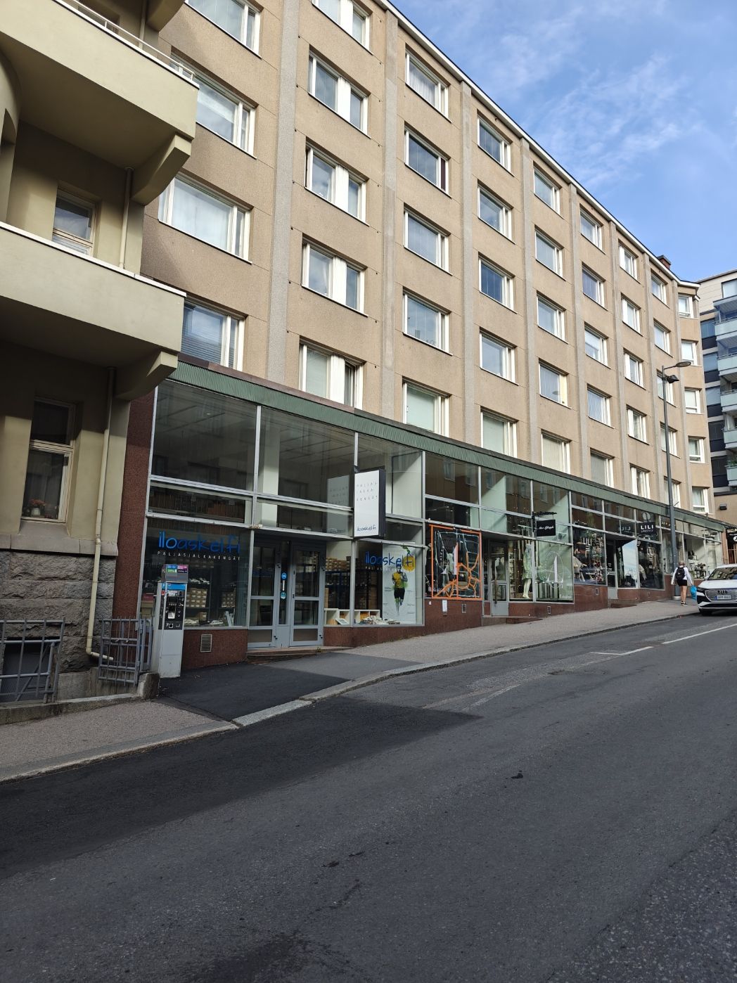 LIIKETILA YDINKESKUSTASSA, KESKUSTORIN JA LAUKONTORIN LÄHEISYYDESSÄ!