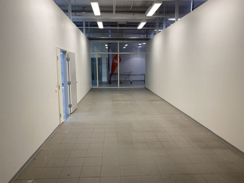 Varasto tai myymälän lisätila