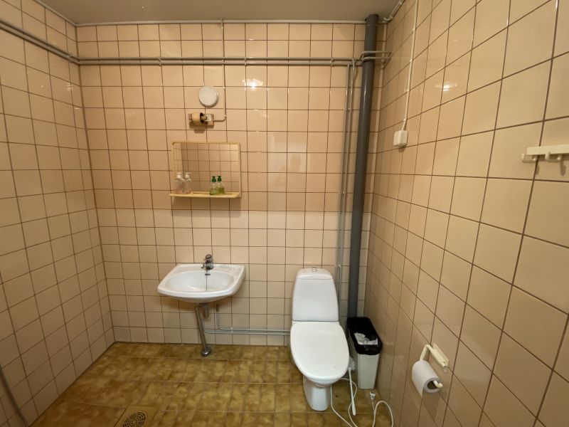 Halli 1 wc