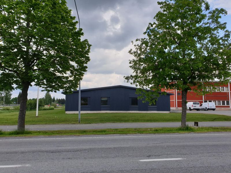 Huippusijainnilla hyvien yhteyksien ääreltä moneen käyttöön muuntuvaa liiketilaa ja tarvittaessa rakennetaan lisää. Koko...