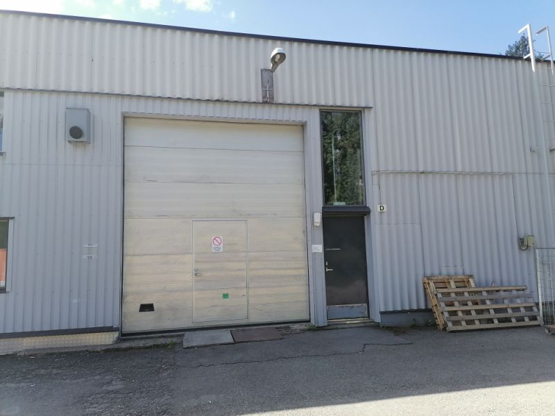 Maaliskuun alusta vapautuu suositulta Messukylän alueelta hallitilaa, jossa toimisto sekä erillinen wc ja minikeittiö. I...