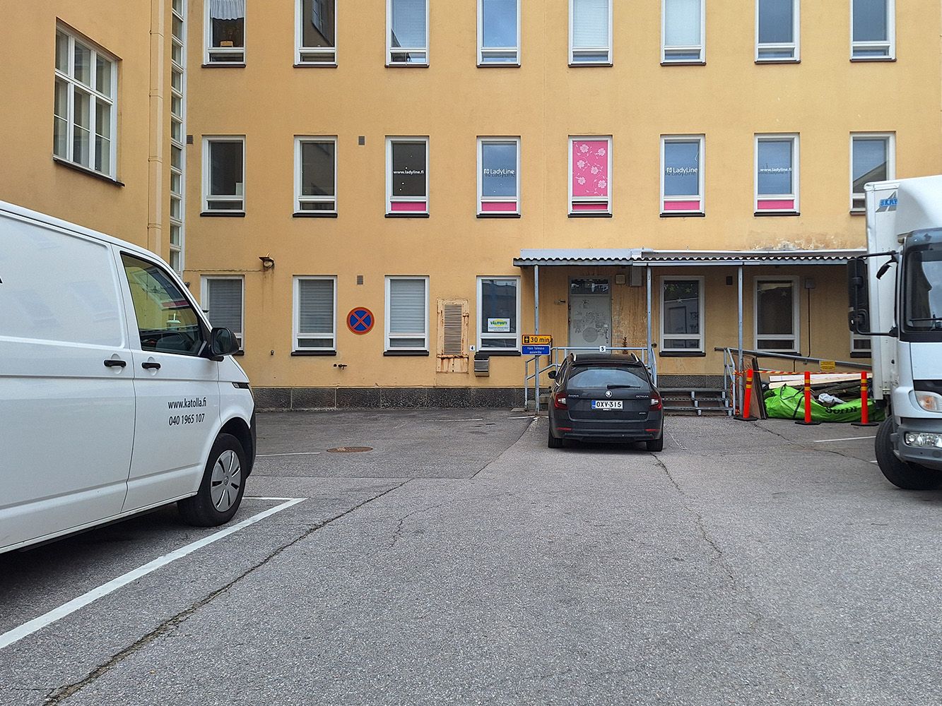 Vuokrataan toimiva liiketila Porvoon keskustassa! Vuokra 499€/kk + alv
