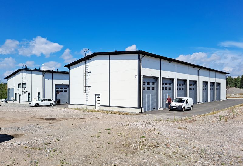 Vuokrataan hyvä hallitila Kivikonlaidassa! Vuokra: 449 €/kk, alv-vapaa tila
