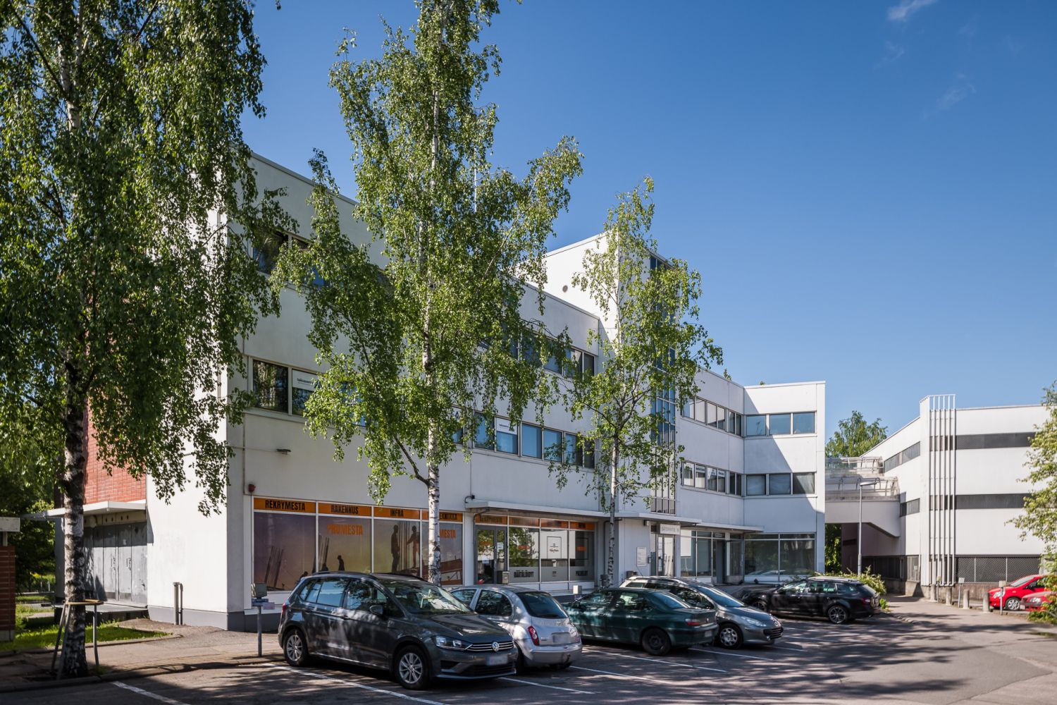 Säterintie 16 julkisivu