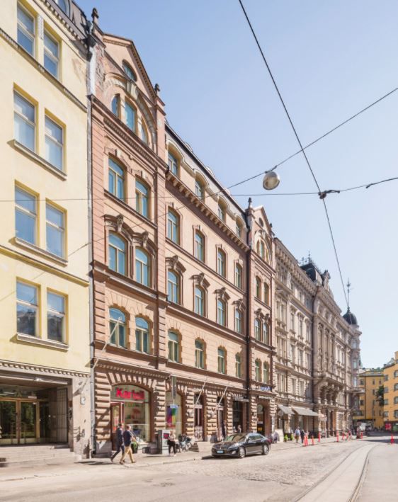 Vuokrataan arvotalon toimisto kooltaan 99,5 m2. Tila koostuu kolmesta työhuoneesta sekä suuresta neuvotteluhuoneesta ja ...