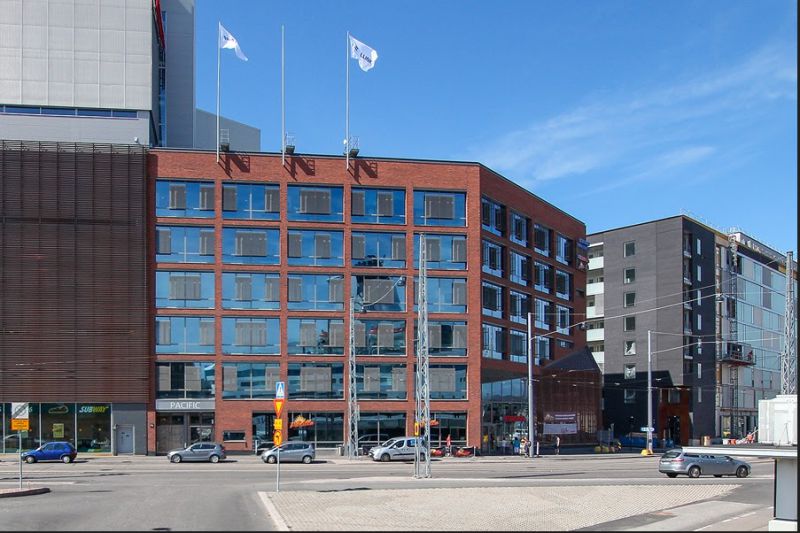 Jätkäsaaressa Verkkokauppa.comin vieressä ja Länsisatamaa vastapäätä vuokrattavana tyylikäs ja moderni huonetoimisto hie...