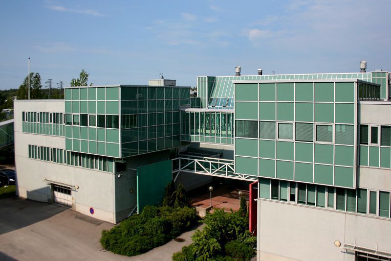 Siisti 155 m² toimisto näyttävän toimitilarakennuksen 2. kerroksessa Suomenojalla.