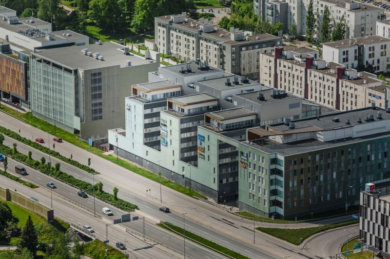 Alberga Business Park on huippumoderni ja kattavat palvelut tarjoava toimistokeskus keskeisellä sijainnilla Leppävaarassa. Tämä 2. kerroksen 305,5 m2 tila sijaitsee Alberga Business Parkin E-talossa ja sen tilat odottavat käyttäjänsä tilasuunnittelua...