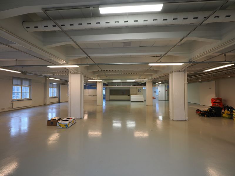 480 m2 1. krs  - vuokrattu: 4 kuvaa