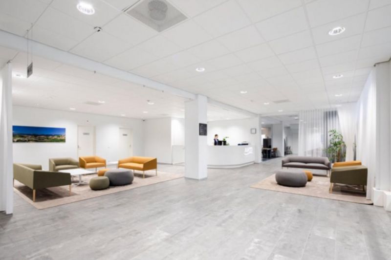 Vuokrataan 302m2 toimisto Ahti Business Parkin toisesta kerroksesta. Moderni sisääntuloaula on uusittu vuonna 2017.Ahti Business Park sijaitsee Länsiväylän varrella Espoon Haukilahdessa, josta on erinomaiset liikenneyhteydet. Lähimmälle bussipysäki...