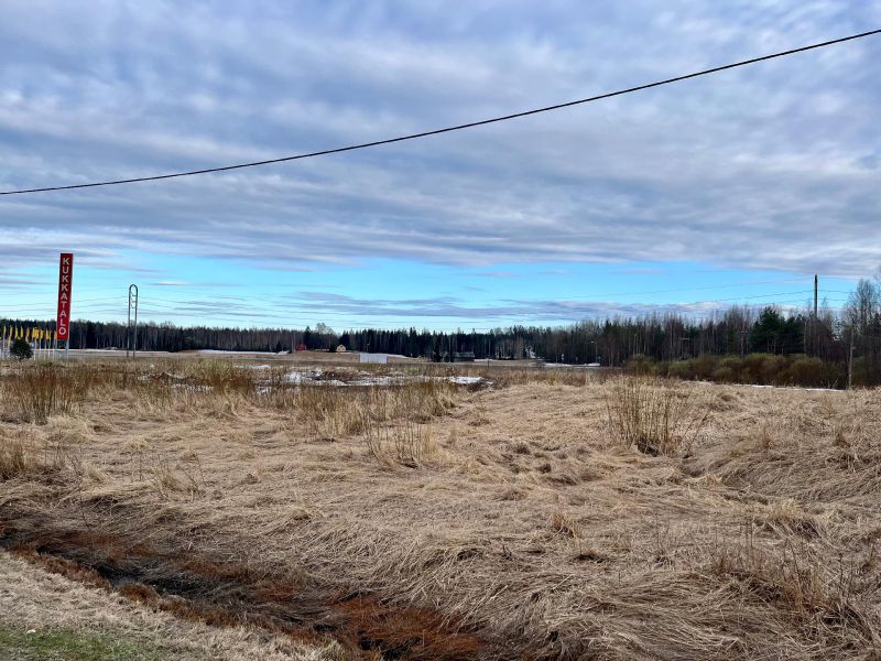 Rakentamaton tontti, koko kulmakunnan näkyvämpiä paikkoja!