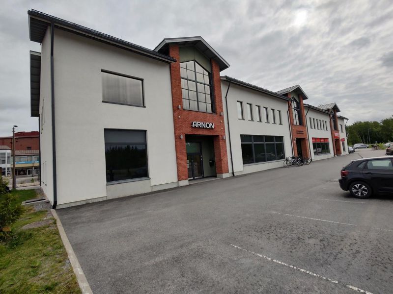 Alakerran varasto- ja tuotantotilat