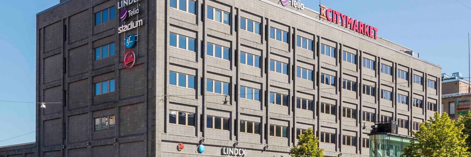 Vuokrataan toimistotilaa Vaasan Sampotalosta. Tila on kooltaan 523 m2 ja sijaitsee kolmannessa kerroksessa. Jäähdytys. Tila on peruskuntoinen ja viimeistellään käyttäjän toiveen mukaan. Kattonäkymät. Tila voidaan jakaa useammalle käyttäjälle.Kiinteistössä on kokoustiloja. Pysäköinti onnistuu lähei...