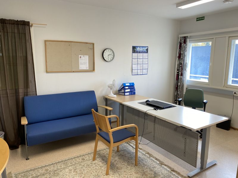 Yksi toimistohuoneista